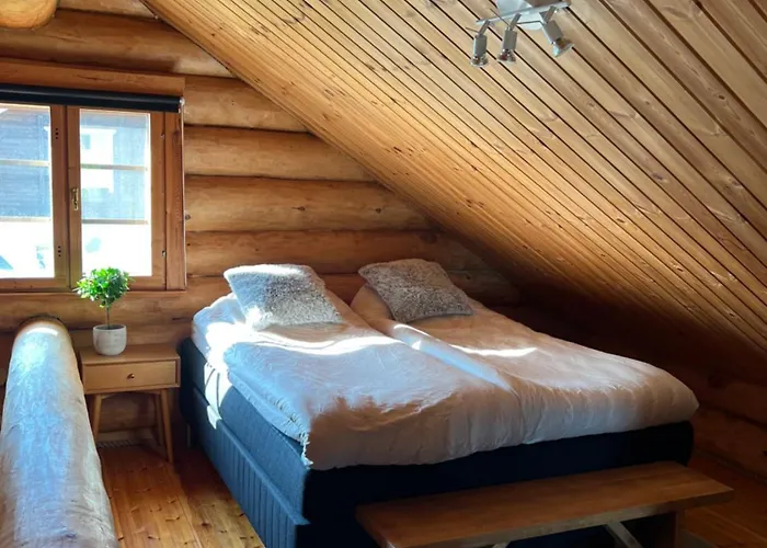 River's Whisper Chalet *